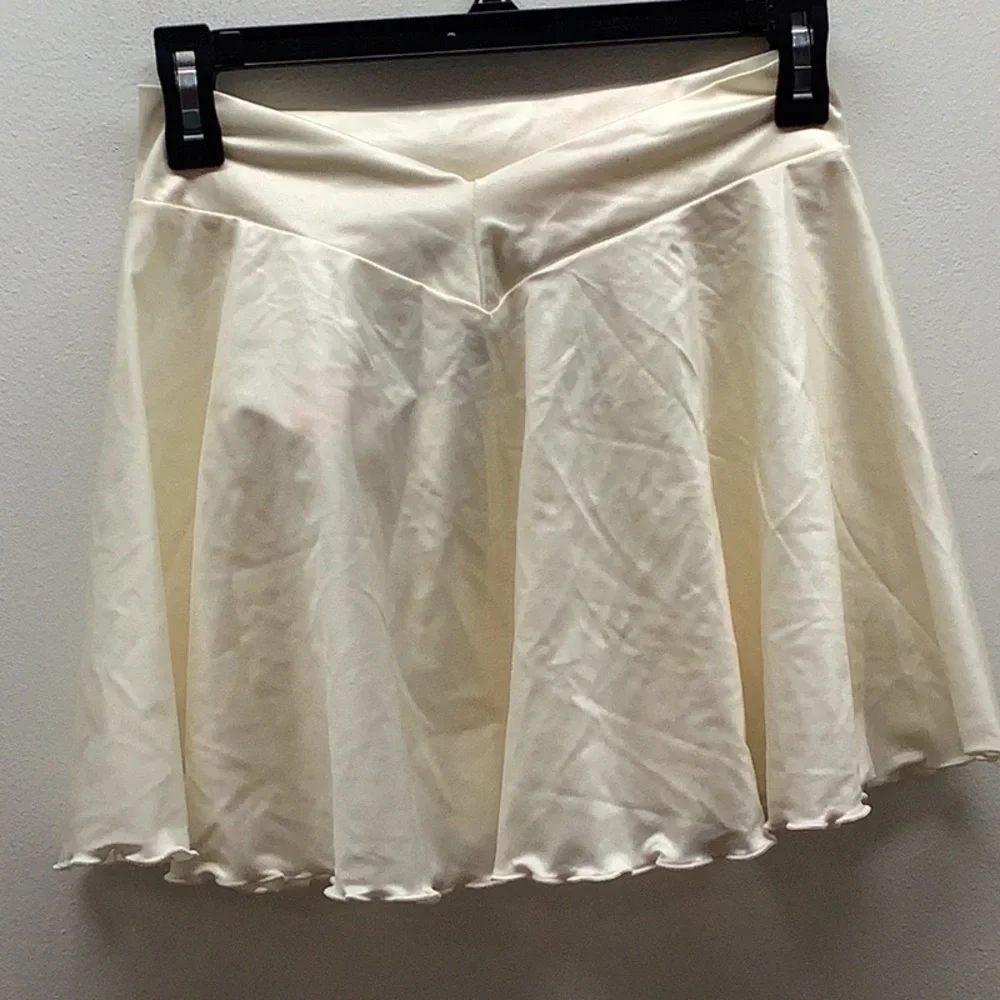 Zuliana V-Waist Size L Off White V-Waist Ruffle Skirt With Lettuce Trim. New